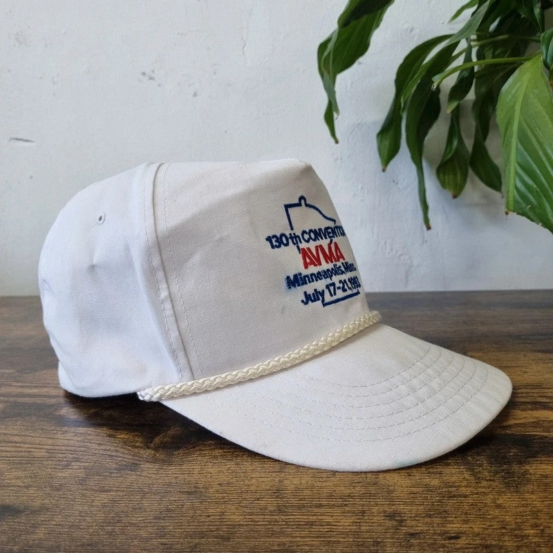 Vintage American Trucker Hat Snapback cap one size adjustable white Avma