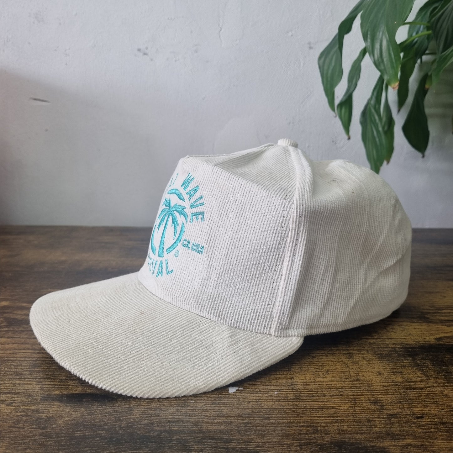 Vintage American Trucker Hat Snapback cap one size white heat wave visual