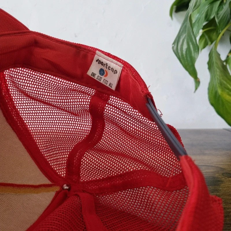 Vintage American Trucker Hat Snapback cap one size adjustable red schlitz