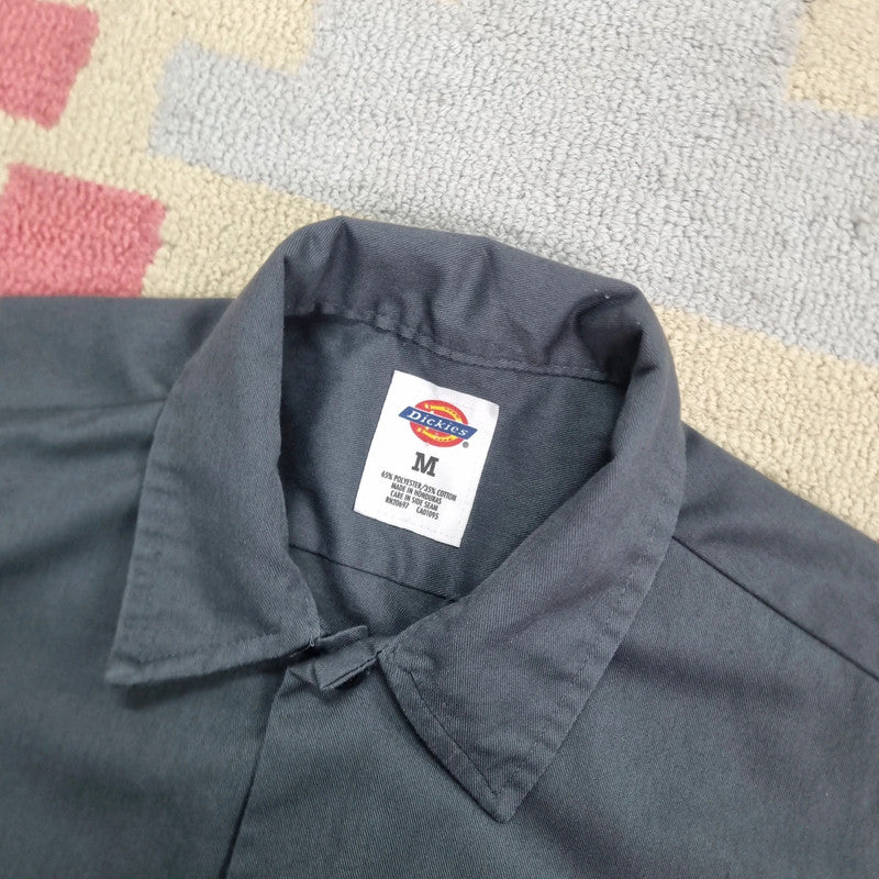 Vintage Dickies Boxy Fit Cropped Shirt Short Sleeve Medium plain Grey Button Up Skater Y2K Surf