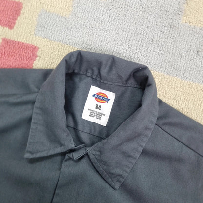 Vintage Dickies Boxy Fit Cropped Shirt Short Sleeve Medium plain Grey Button Up Skater Y2K Surf