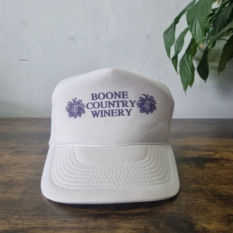 Vintage American Trucker Hat Snapback cap one size adjustable white bonne country winery