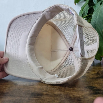 Vintage American Trucker Hat Snapback cap one size adjustable cream Alaska Dog