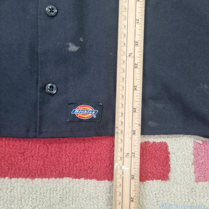 Vintage Dickies Boxy Fit Cropped Shirt Short Sleeve Medium plain Black Button Up Skater Y2K Surf