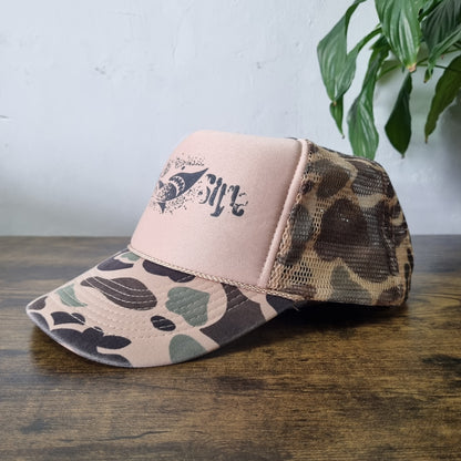 Vintage American Trucker Hat Snapback cap one size adjustable beige camo shark