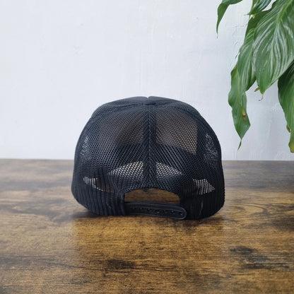 Vintage American Trucker Hat baseball Cap one size adjustable black white