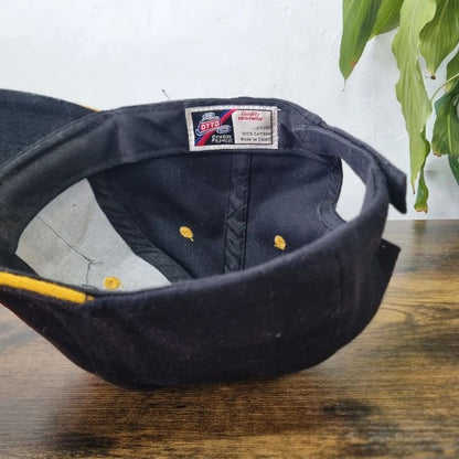 Vintage American baseball Hat Snapback cap one size adjustable black wally's Car