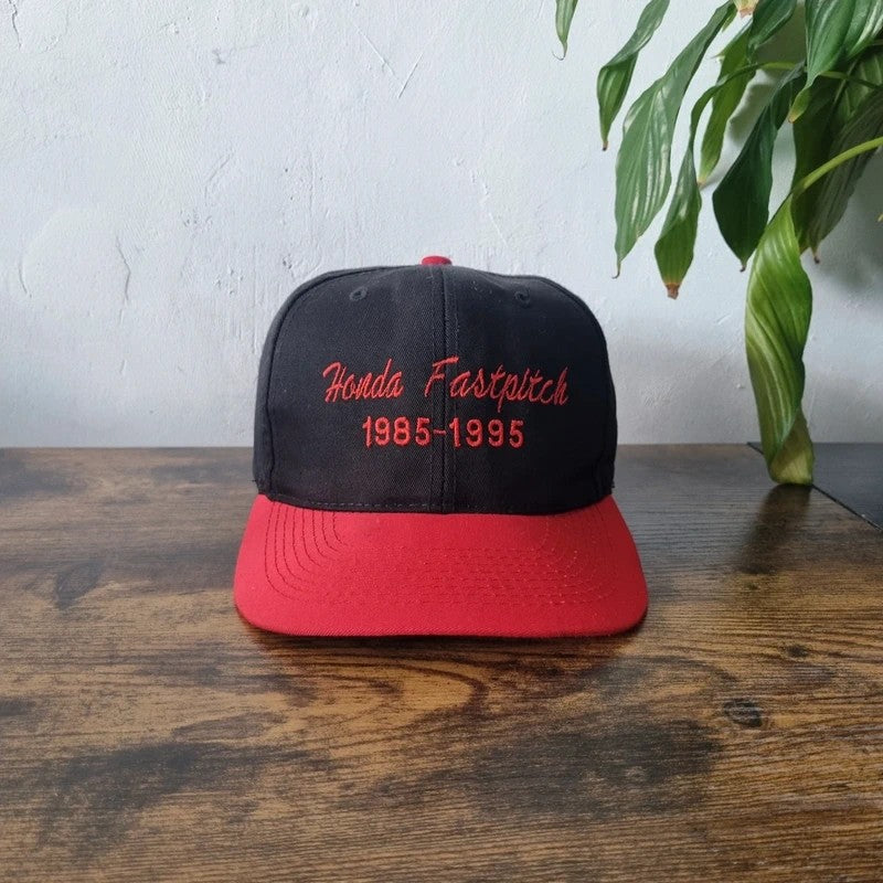Vintage American Baseball Hat Snapback cap one size adjustable black red Honda Fastpitch