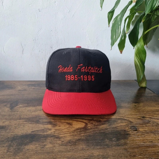 Vintage American Baseball Hat Snapback cap one size adjustable black red Honda Fastpitch