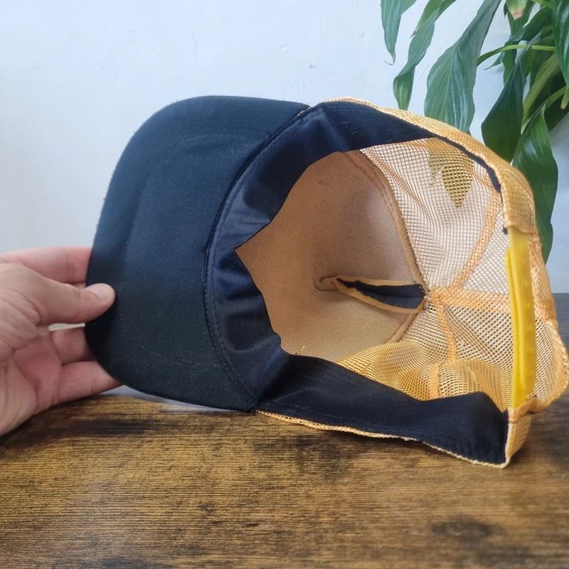 Vintage American Trucker Hat Snapback cap one size adjustable black yellow bardahl racing