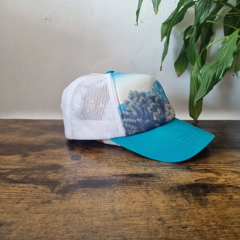 Columbia Trucker Hat Snapback cap one size adjustable white blue mountain print