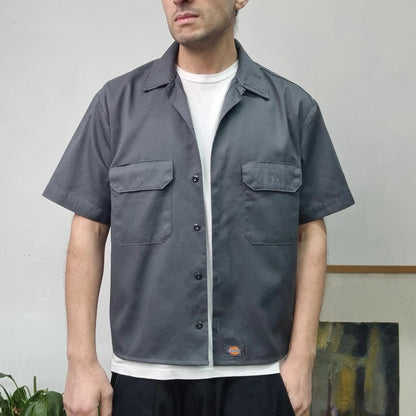 Vintage Dickies Boxy Fit Cropped Shirt Short Sleeve Medium plain Grey Button Up Skater Y2K Surf