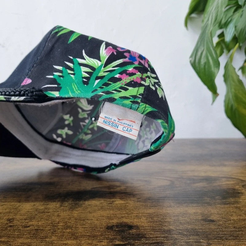 Vintage American Trucker Hat Snapback cap one size adjustable black green leaf print vermeer