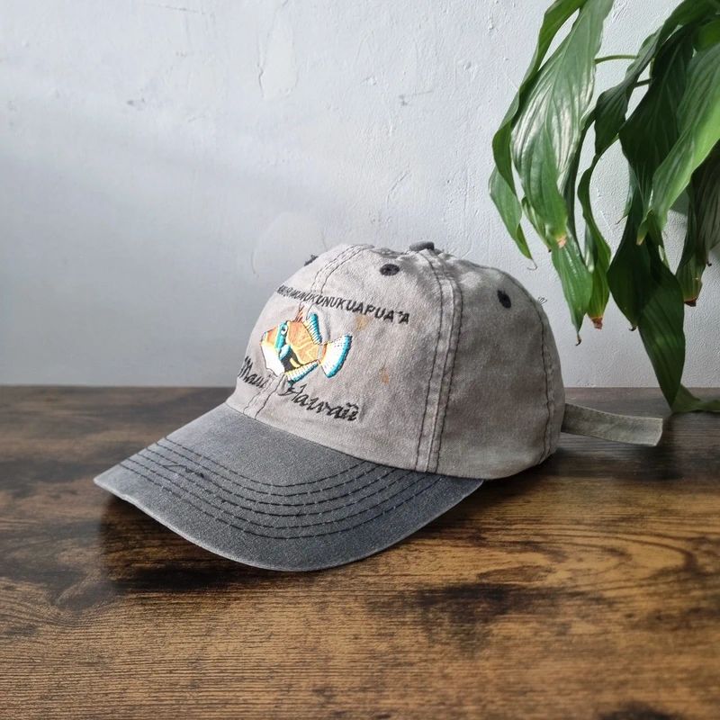 Vintage American Trucker Hat Snapback cap one size adjustable fish maui hawaii