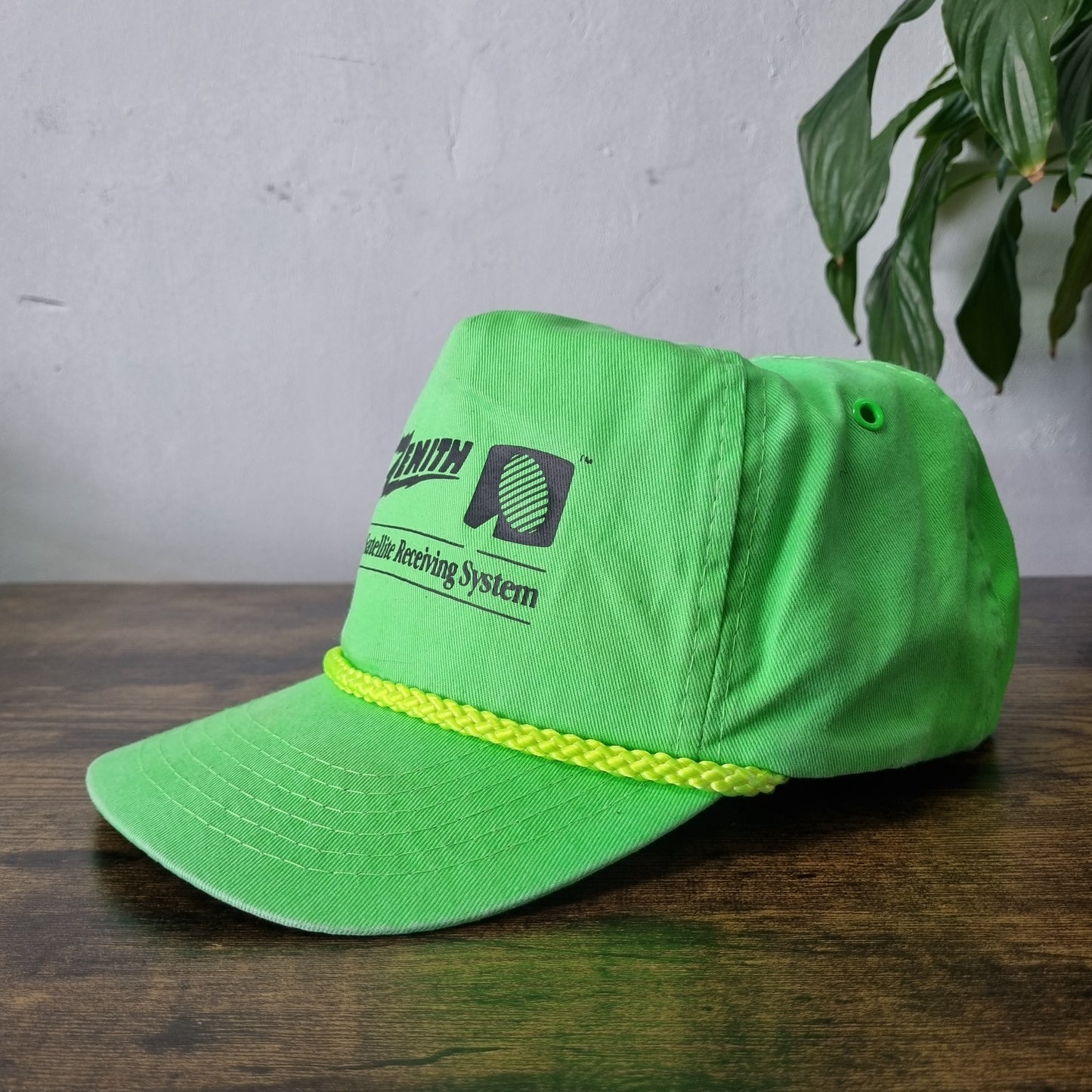Vintage American Trucker Hat Snapback cap one size green zenith satellite