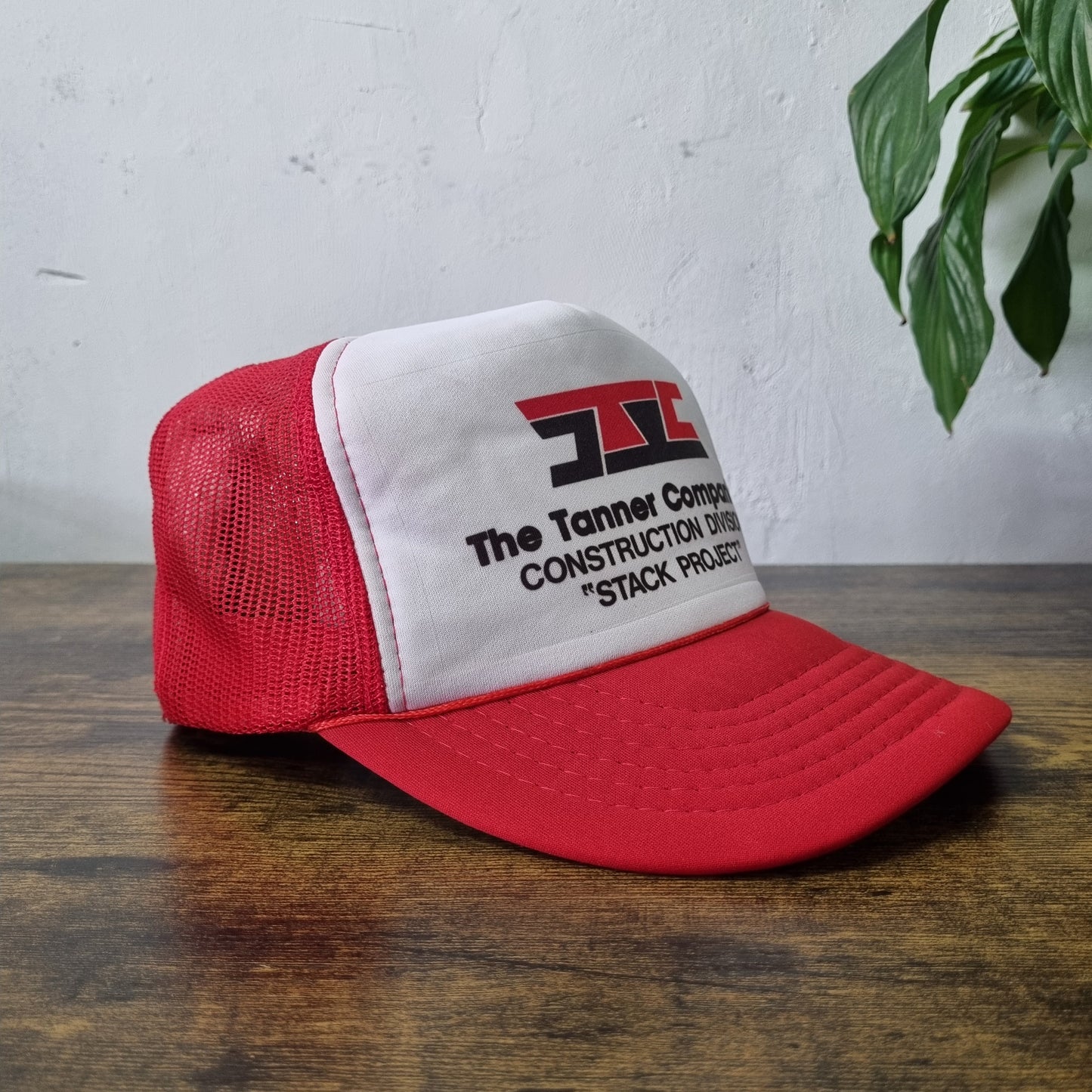 Vintage American Trucker Hat Snapback cap one size white red The tanner construc