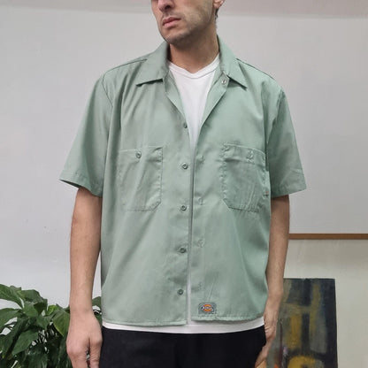 Vintage Dickies Boxy Fit Cropped Shirt Short Sleeve large plain green Button Up Skater Y2K Surf