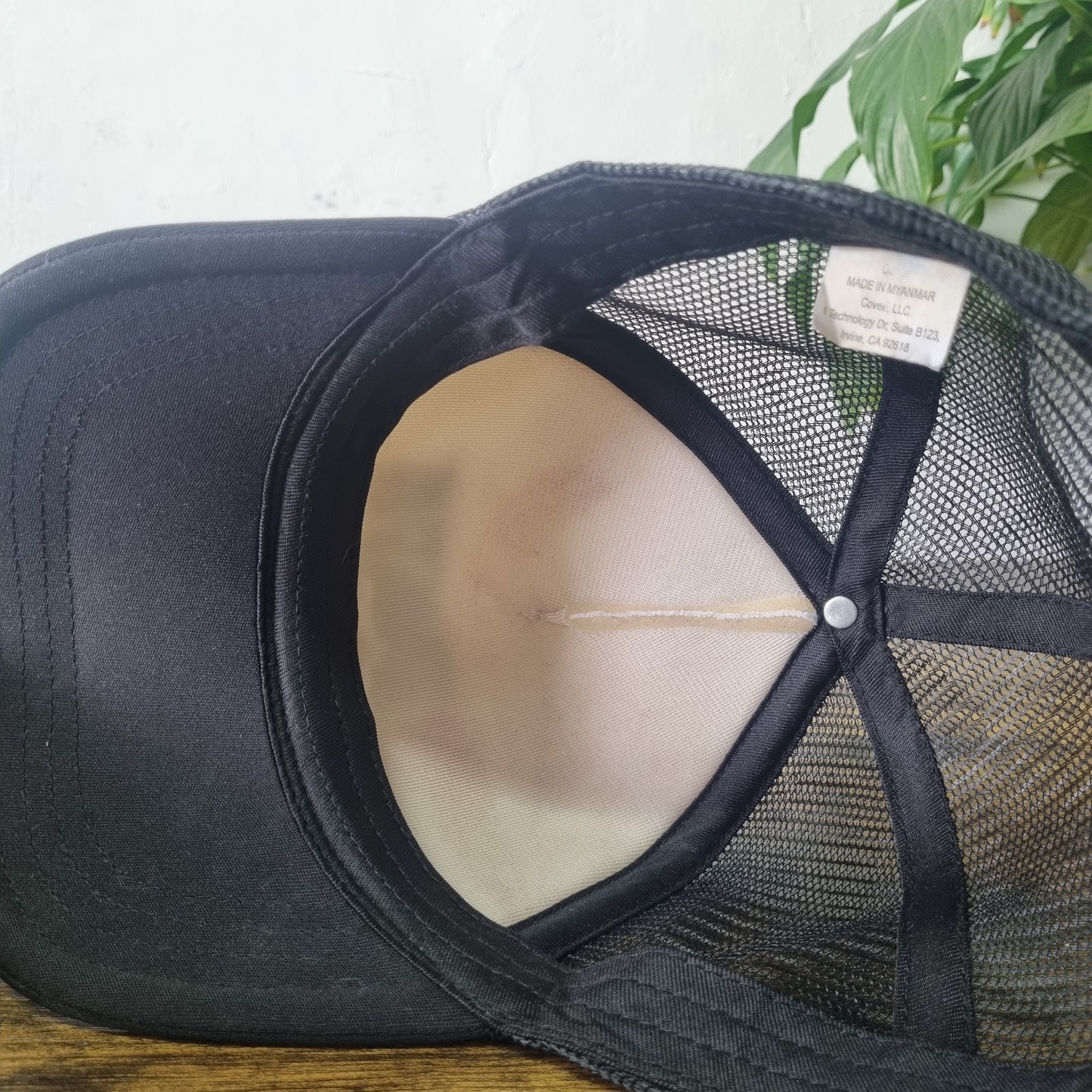 Vintage American Trucker Hat Snapback cap one size adjustable black white