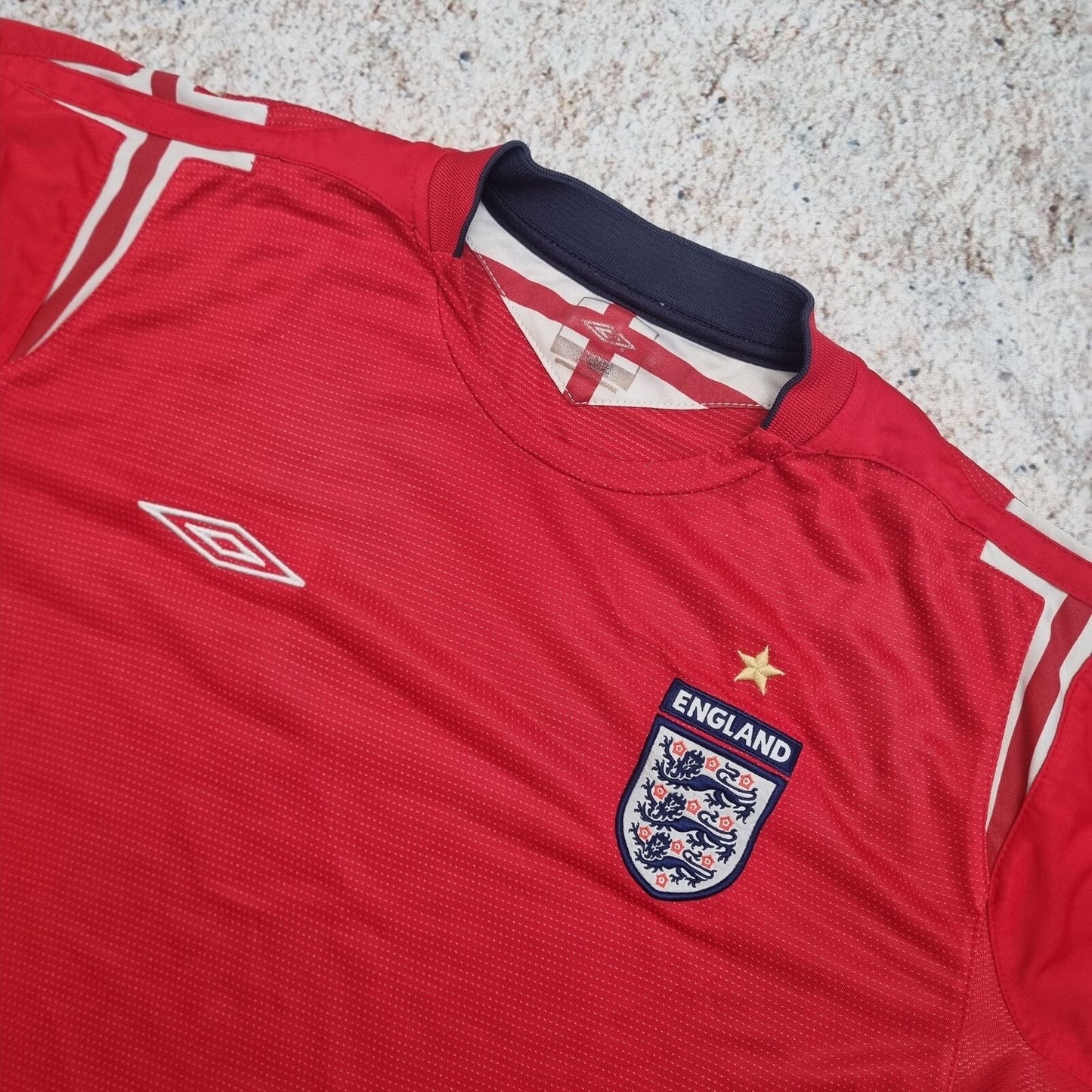 Umbro ENGLAND JERSEY FOOTBALL SHIRT 2004 - Red - Size XL