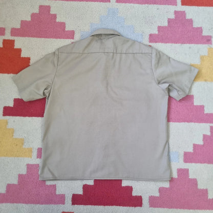Vintage Dickies Boxy Fit Cropped Shirt Short Sleeve Medium plain beige Button Up Skater Y2K Surf