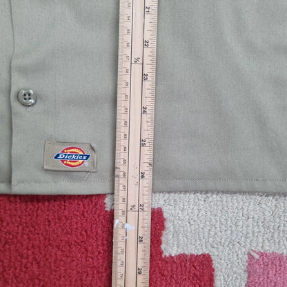 Vintage Dickies Boxy Fit Cropped Shirt Short Sleeve large plain Beige Button Up Skater Y2K Surf