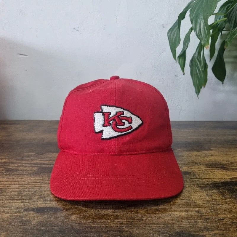 Vintage American Baseball Hat Snapback cap one size red Kansas City Chiefs