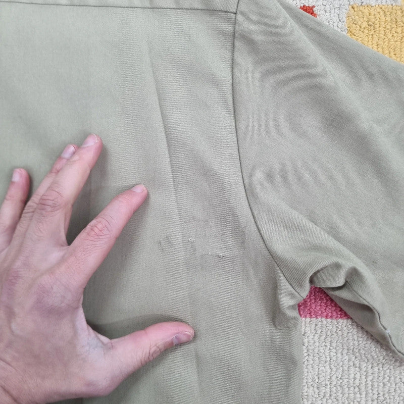 Vintage Dickies Boxy Fit Cropped Shirt Short Sleeve large plain Beige Button Up Skater Y2K Surf