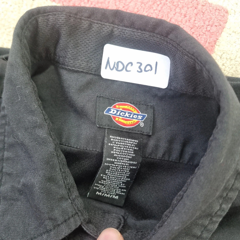 Vintage Dickies Boxy Fit Cropped Shirt Short Sleeve Medium plain Black Button Up Skater Y2K Surf