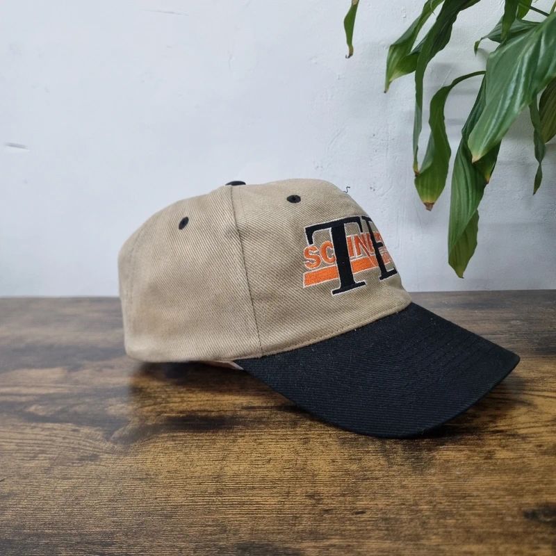 Vintage American baseball Hat Snapback cap one size adjustable beige black schneider