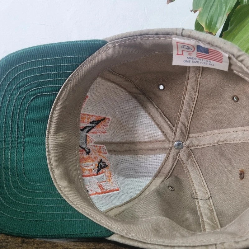 Vintage American Baseball Hat Snapback cap one size adjustable beige green Fowl