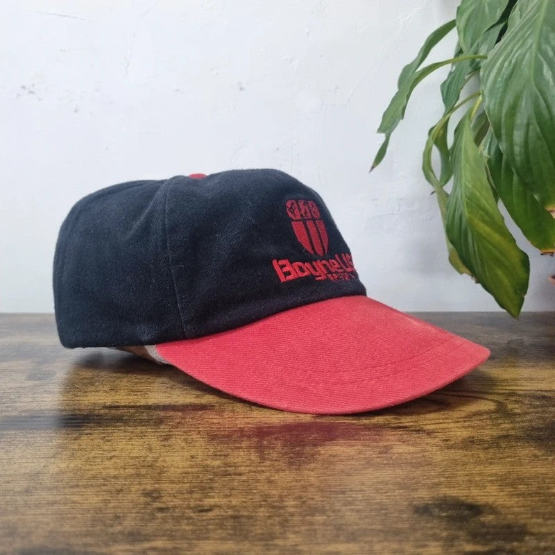 Vintage American Baseball Hat Snapback cap one size adjustable Boyne USA black red