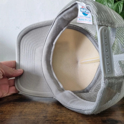 Vintage American Trucker Hat Snapback cap one size adjustable grey white smoky mountains wildlife