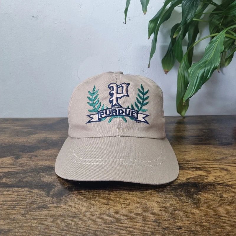 Vintage American Baseball Hat Snapback cap one size adjustable Purdue beige