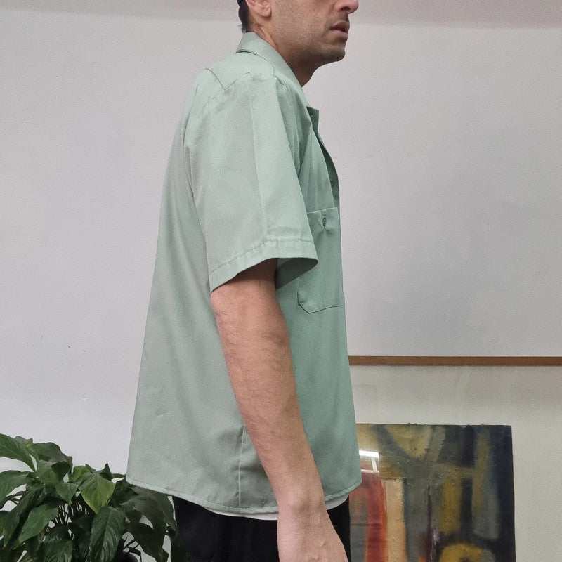 Vintage Dickies Boxy Fit Cropped Shirt Short Sleeve large plain green Button Up Skater Y2K Surf