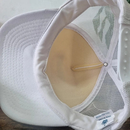 Vintage American Trucker Hat Snapback cap one size white Hunt Truck sales