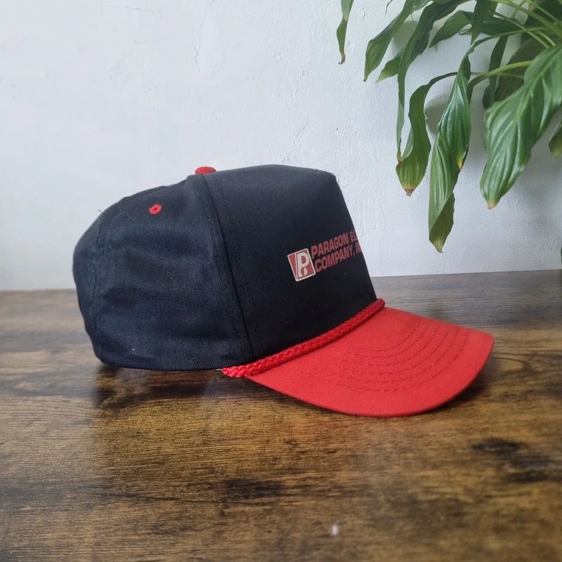 Vintage American Trucker Hat Snapback cap one size adjustable black red paragon electric