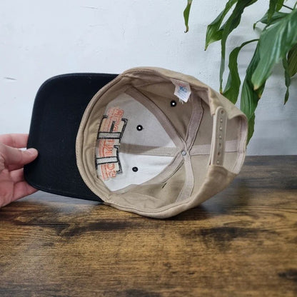Vintage American baseball Hat Snapback cap one size adjustable beige black schneider