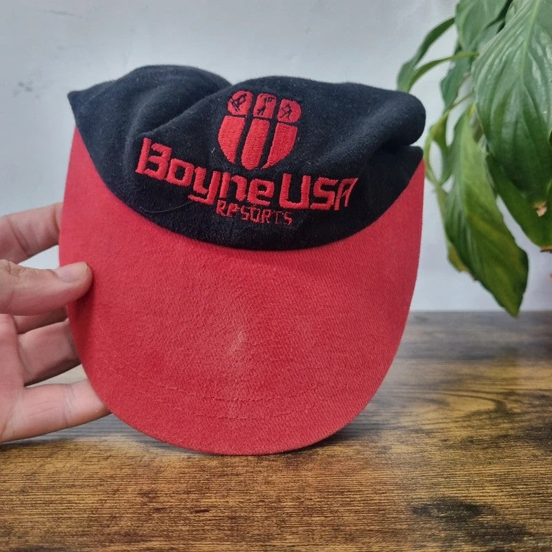 Vintage American Baseball Hat Snapback cap one size adjustable Boyne USA black red