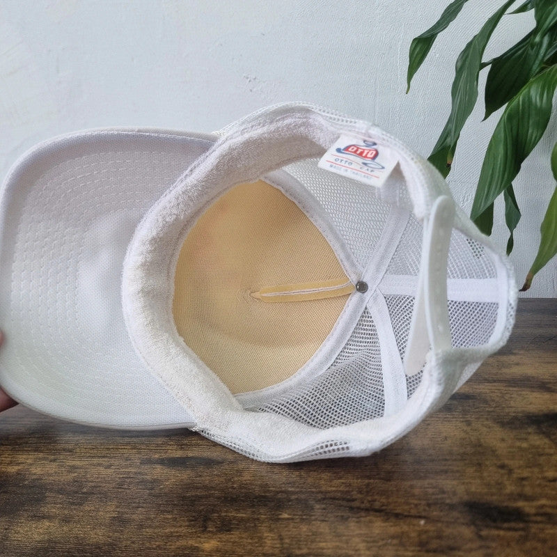 Vintage American Arabia Trucker Hat snapback one size white 90s mesh