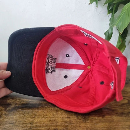 Vintage American Trucker Hat Snapback cap one size adjustable red black Toyota dealer